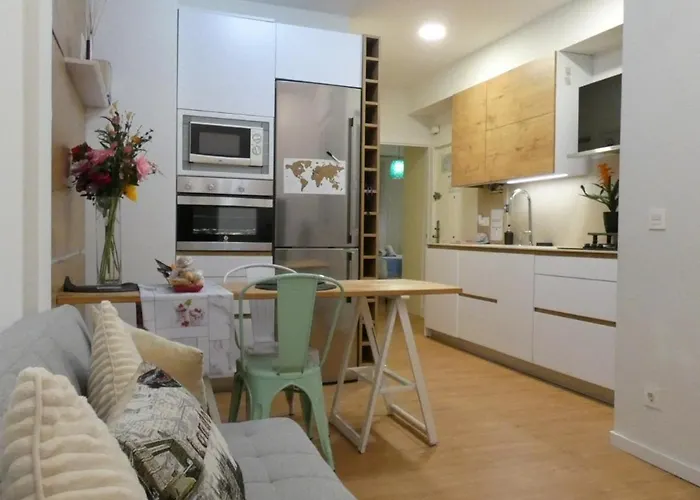 Viana Urban , Cozy 2br Near Old Town *