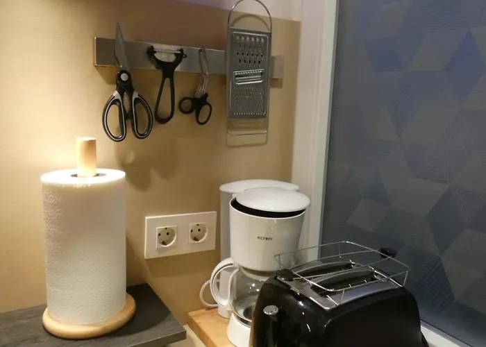 Viana Urban , Cozy 2br Near Old Town Διαμέρισμα