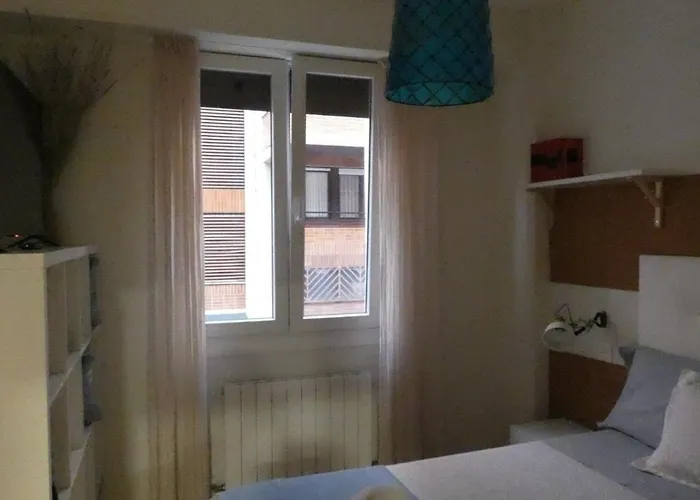 Viana Urban , Cozy 2br Near Old Town Διαμέρισμα *