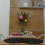 Viana Urban , Cozy 2br Near Old Town Apartament