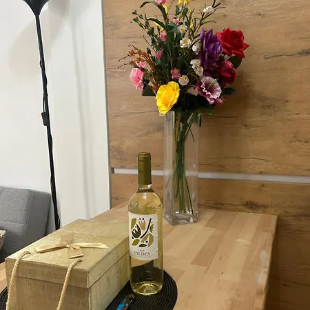 Viana Urban , Cozy 2br Near Old Town Apartmán