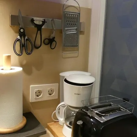 Viana Urban , Cozy 2br Near Old Town Apartmán