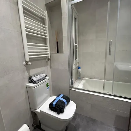 아파트 Viana Urban , Cozy 2br Near Old Town *